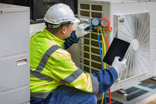 Professional Heat Pump Repair technician working in Rochelle Park, NJ